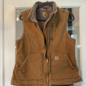 Women’s Carhartt sandstone duck vest sherpa lining